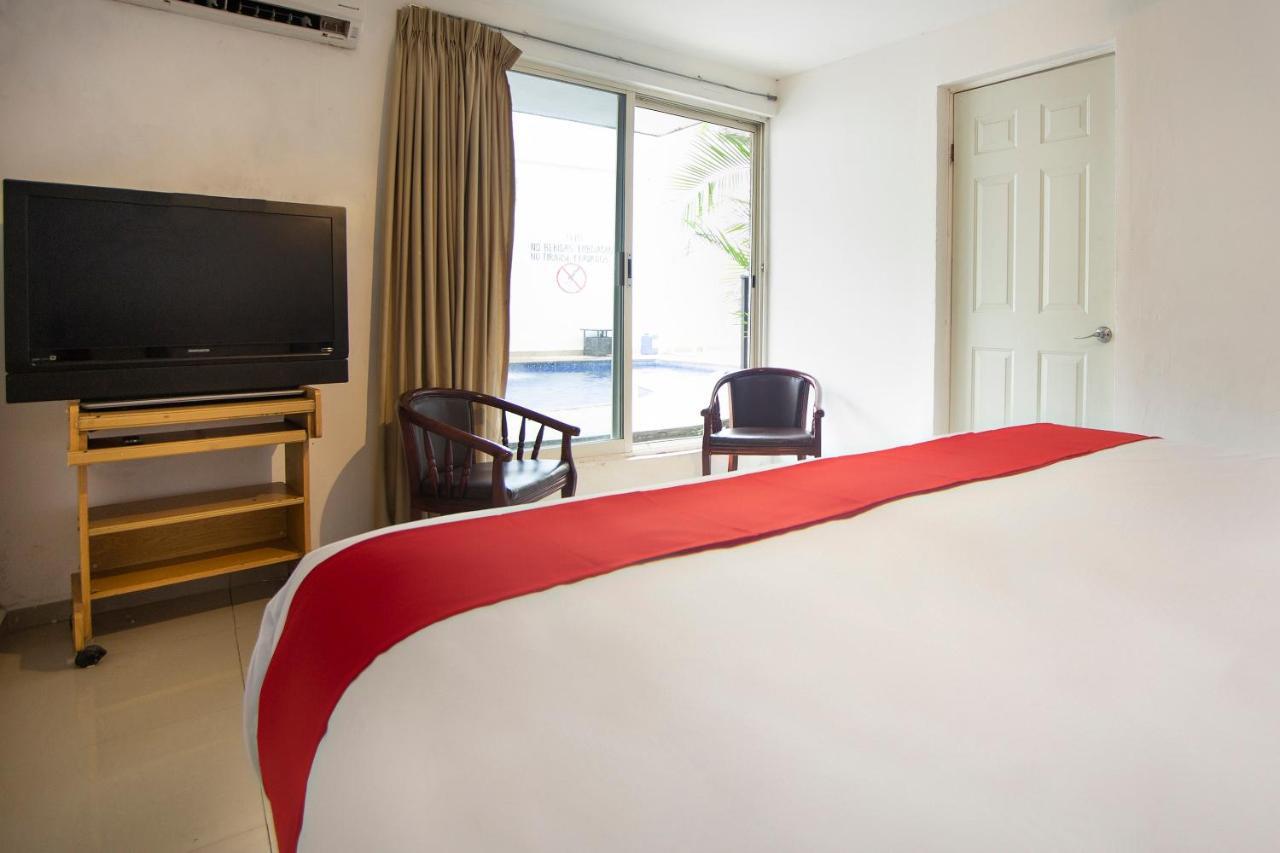 מונטריי Hotel Mahu מראה חיצוני תמונה