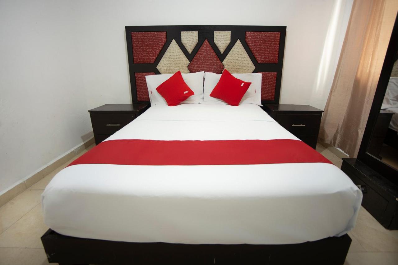 מונטריי Hotel Mahu מראה חיצוני תמונה