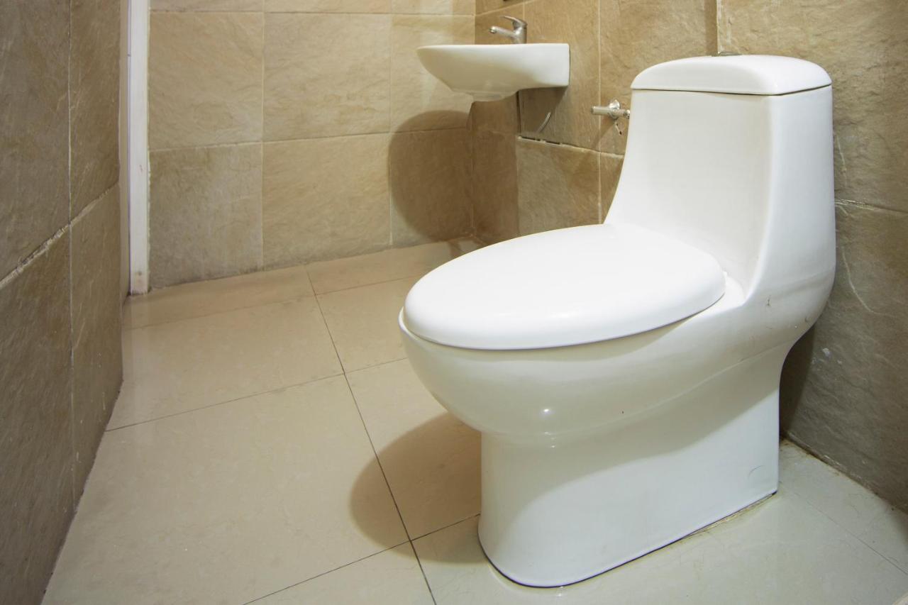 מונטריי Hotel Mahu מראה חיצוני תמונה