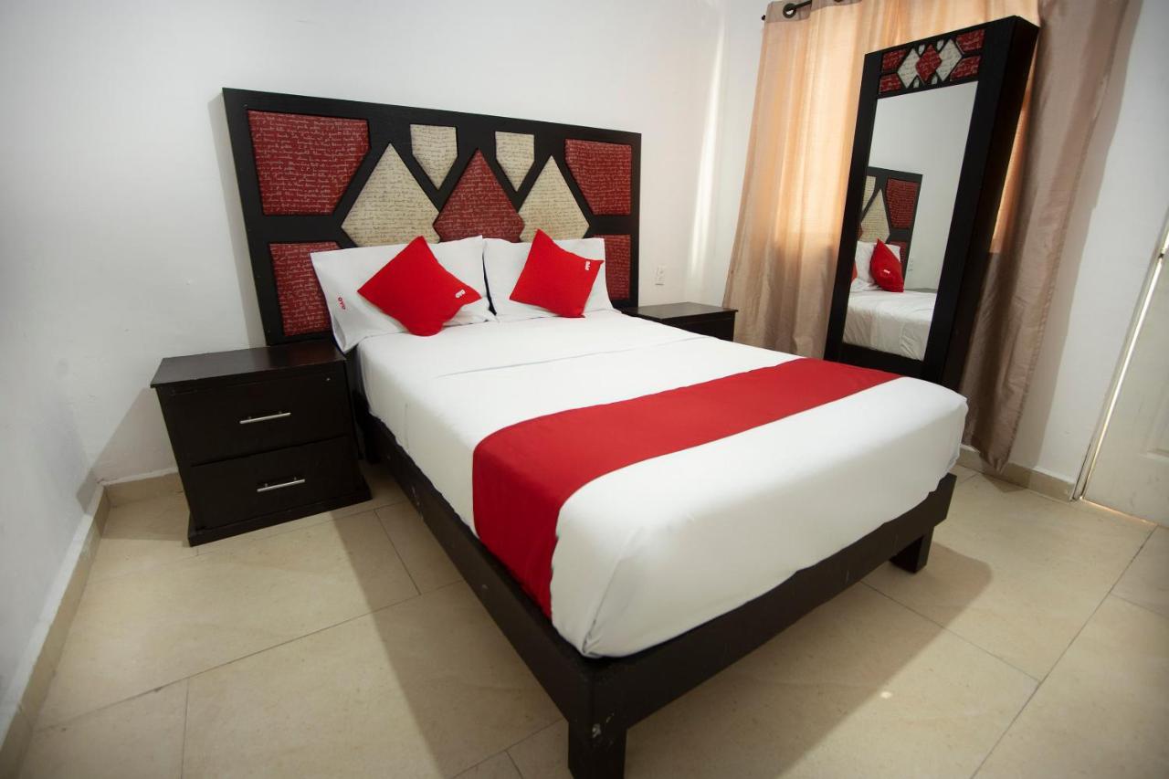 מונטריי Hotel Mahu מראה חיצוני תמונה