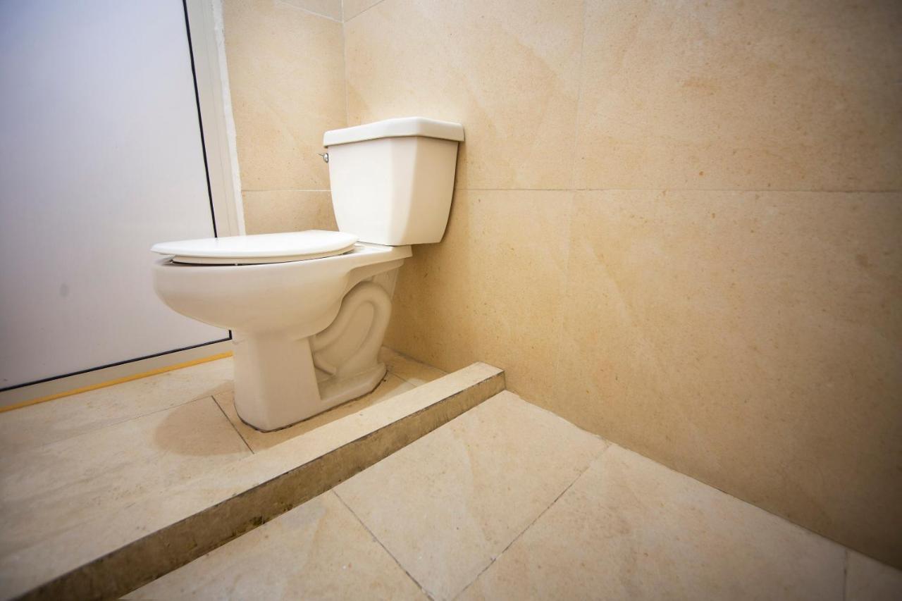 מונטריי Hotel Mahu מראה חיצוני תמונה